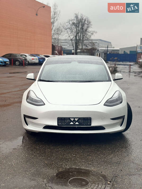 Седан Tesla Model 3 2022 в Киеве фото 7 Седан Tesla Model 3 2022 в Киеве
