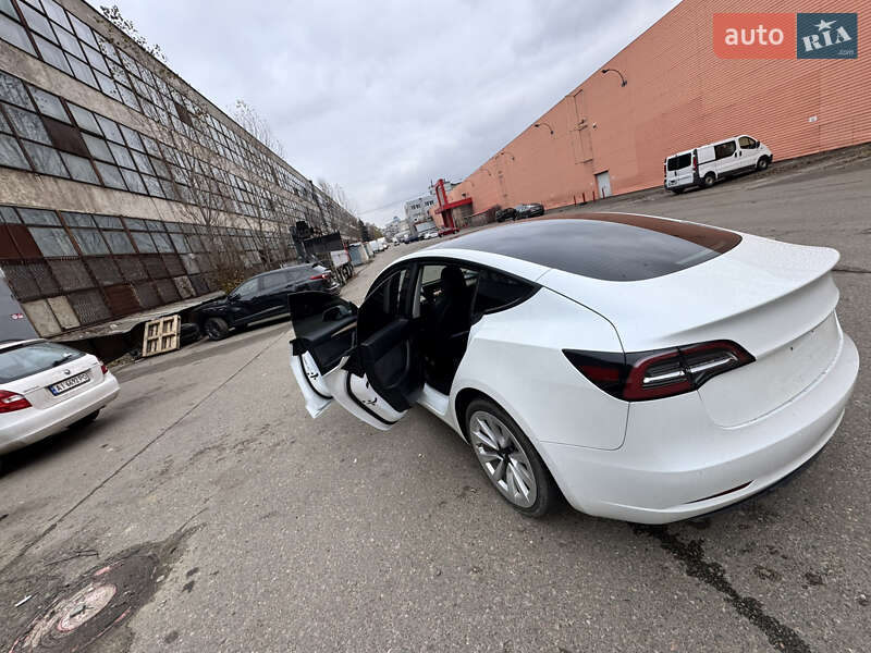 Седан Tesla Model 3 2022 в Киеве фото 10 Седан Tesla Model 3 2022 в Киеве
