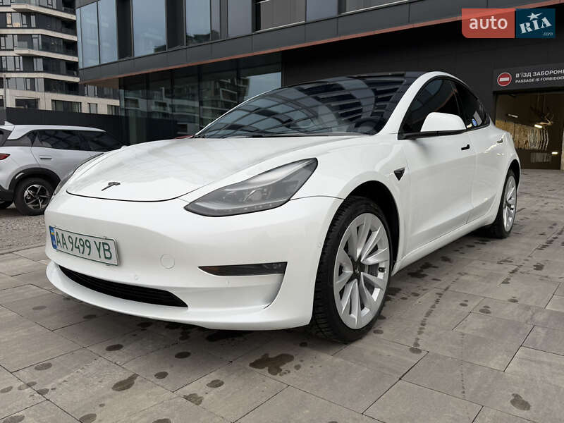Tesla Model 3 2021