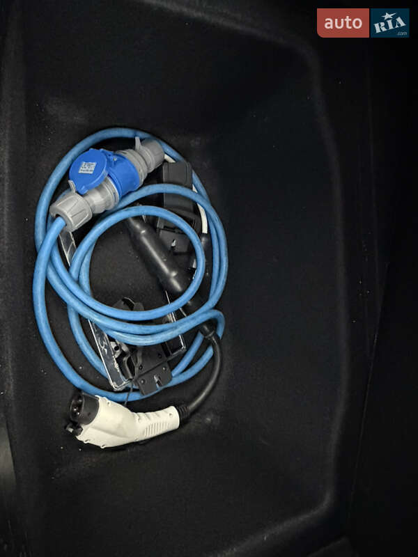 Седан Tesla Model 3 2021 в Киеве фото 16 Седан Tesla Model 3 2021 в Киеве