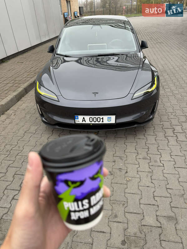 Седан Tesla Model 3 2024 в Дніпрі фото Седан Tesla Model 3 2024 в Дніпрі