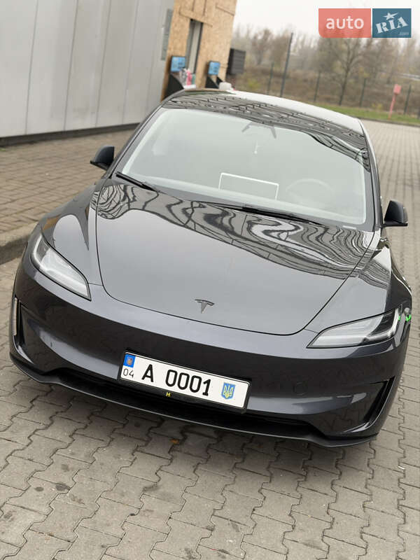 Седан Tesla Model 3 2024 в Дніпрі фото 3 Седан Tesla Model 3 2024 в Дніпрі