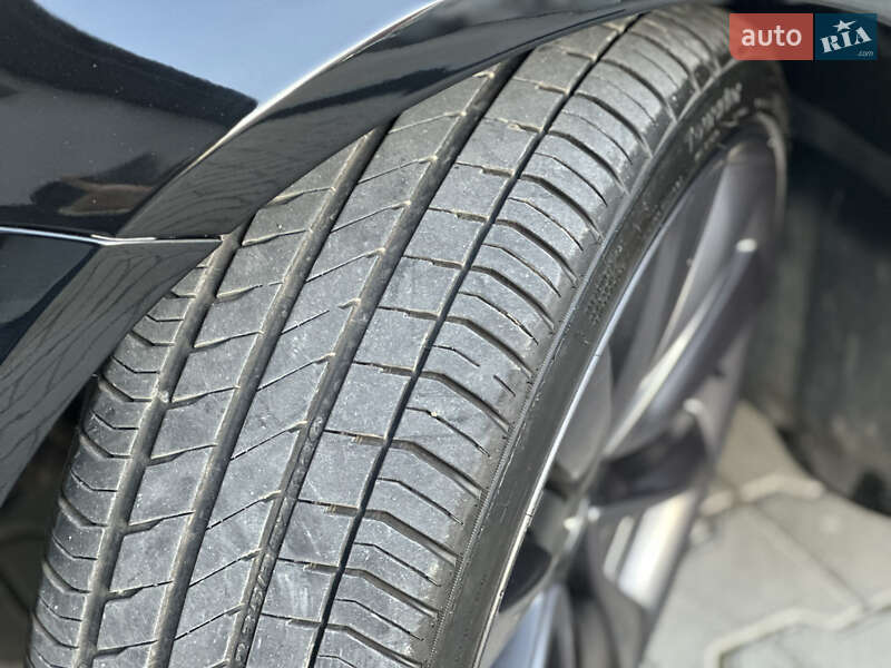 Седан Tesla Model 3 2019 в Тернополі