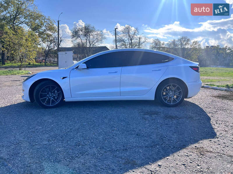 Седан Tesla Model 3 2020 в Одессе