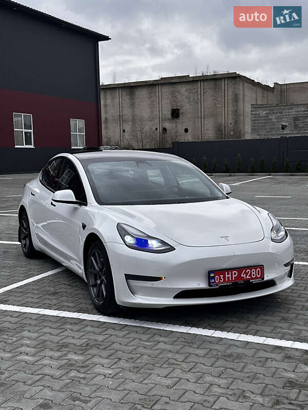 Седан Tesla Model 3 2021 в Дубно фото 2 Седан Tesla Model 3 2021 в Дубно
