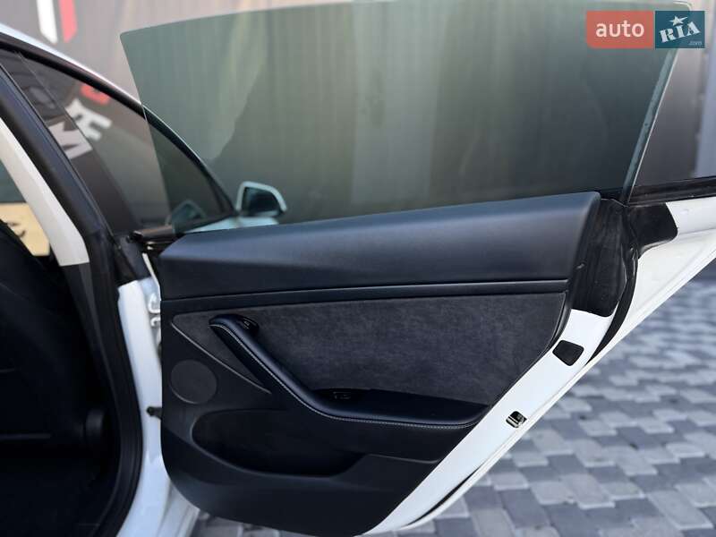 Седан Tesla Model 3 2023 в Львові фото 58 Седан Tesla Model 3 2023 в Львові