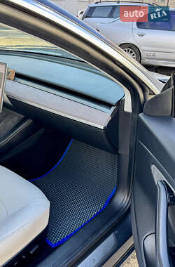 Седан Tesla Model 3 2019 в Одессе