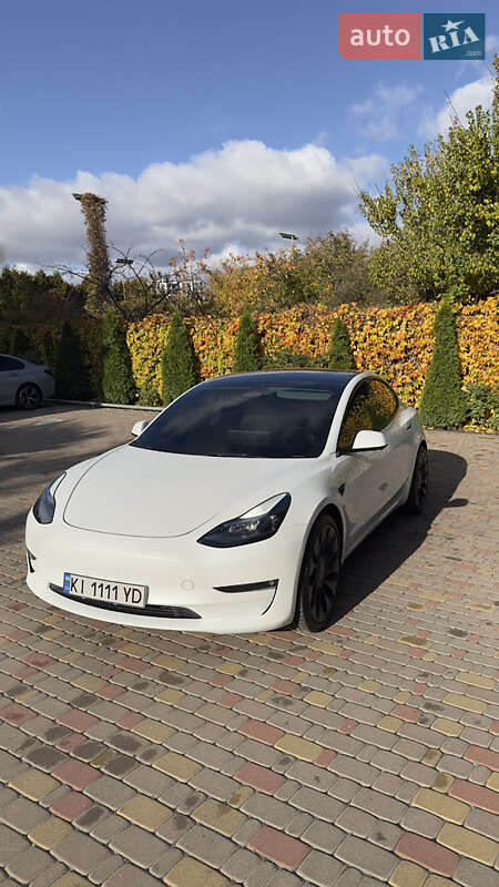 Седан Tesla Model 3 2022 в Києві