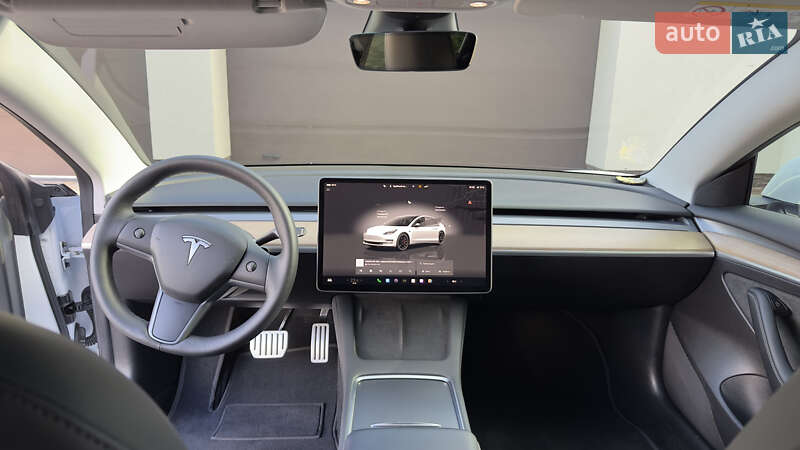 Седан Tesla Model 3 2022 в Києві
