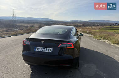 Седан Tesla Model 3 2019 в Дрогобичі