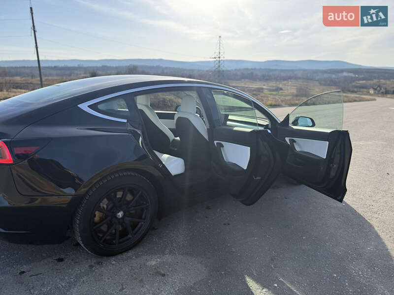 Седан Tesla Model 3 2019 в Дрогобыче фото 10 Седан Tesla Model 3 2019 в Дрогобыче