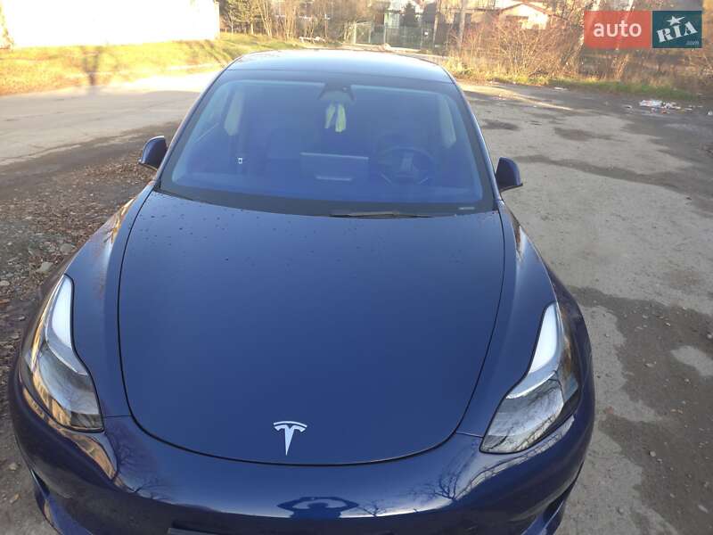 Tesla Model 3 2021