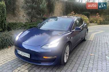 Седан Tesla Model 3 2019 в Львове