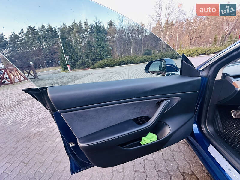 Седан Tesla Model 3 2018 в Львове фото 10 Седан Tesla Model 3 2018 в Львове