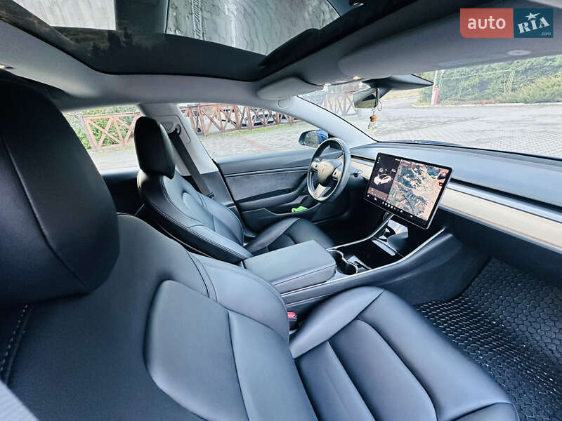 Седан Tesla Model 3 2018 в Львове фото 20 Седан Tesla Model 3 2018 в Львове