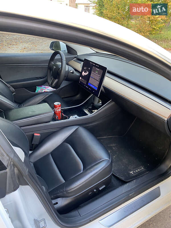 Седан Tesla Model 3 2019 в Кам'янці-Бузькій фото 13 Седан Tesla Model 3 2019 в Кам'янці-Бузькій