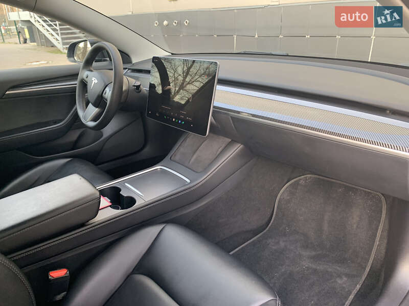 Седан Tesla Model 3 2022 в Киеве фото 30 Седан Tesla Model 3 2022 в Киеве