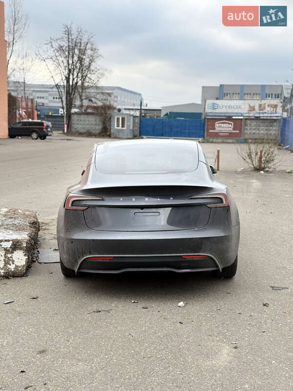 Седан Tesla Model 3 2025 в Киеве фото 3 Седан Tesla Model 3 2025 в Киеве