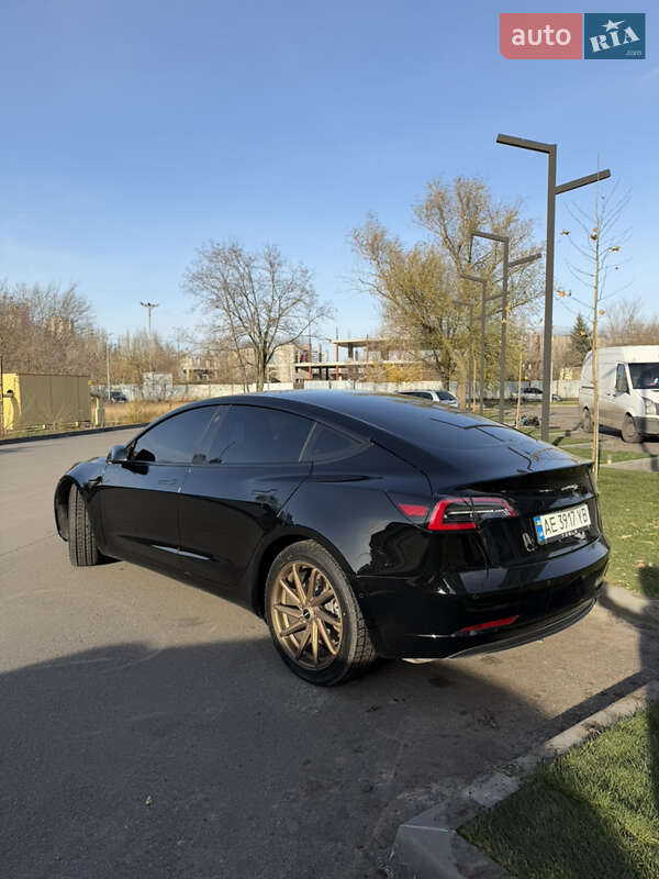 Седан Tesla Model 3 2022 в Дніпрі фото 2 Седан Tesla Model 3 2022 в Дніпрі