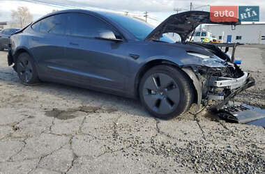 Седан Tesla Model 3 2023 в Львові