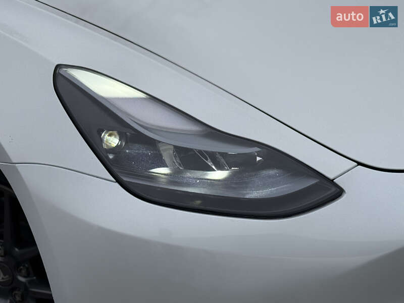 Седан Tesla Model 3 2023 в Львове фото 15 Седан Tesla Model 3 2023 в Львове