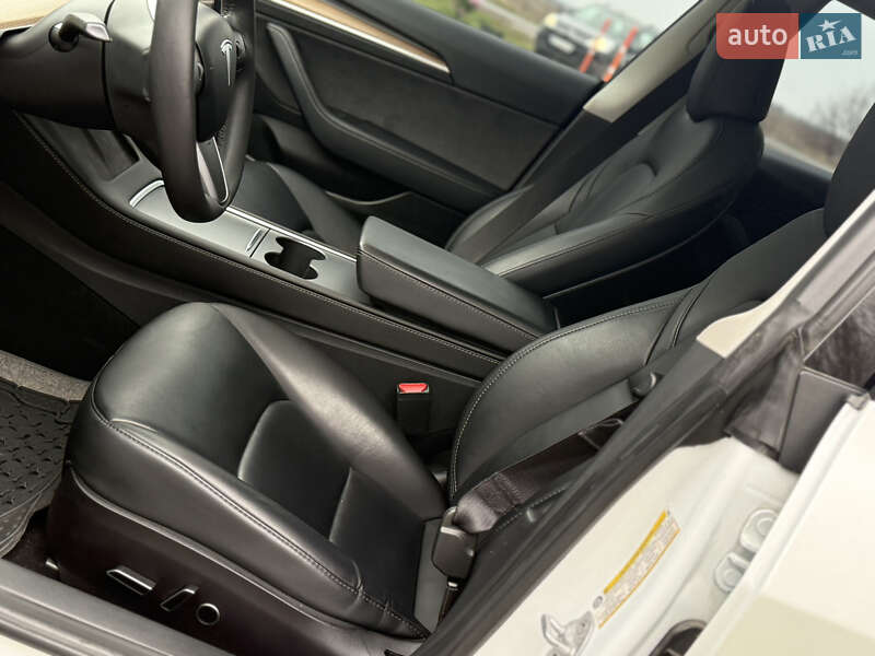 Седан Tesla Model 3 2023 в Львове фото 34 Седан Tesla Model 3 2023 в Львове