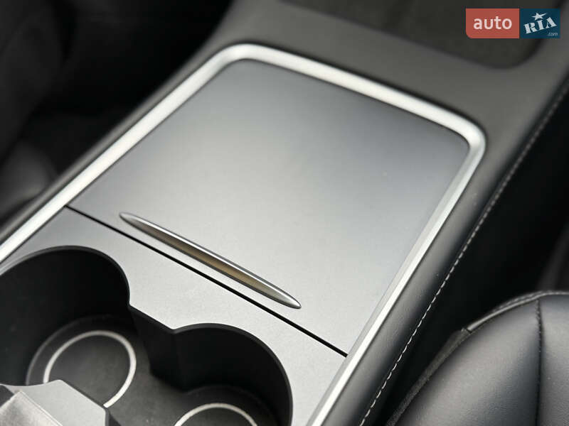 Седан Tesla Model 3 2023 в Львове фото 54 Седан Tesla Model 3 2023 в Львове