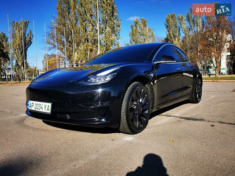 Седан Tesla Model 3 2019 в Запоріжжі