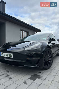 Седан Tesla Model 3 2021 в Львове