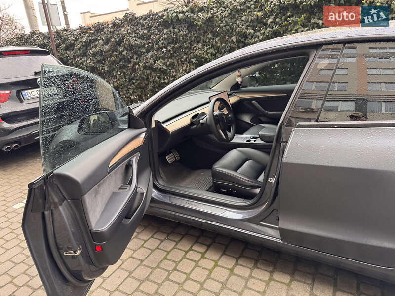 Седан Tesla Model 3 2022 в Львове фото 13 Седан Tesla Model 3 2022 в Львове