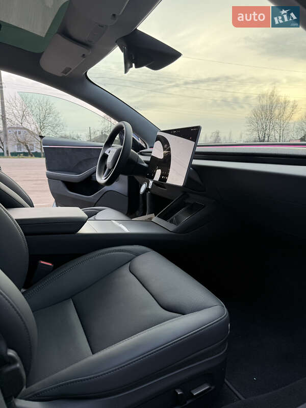 Седан Tesla Model 3 2024 в Киеве фото 37 Седан Tesla Model 3 2024 в Киеве