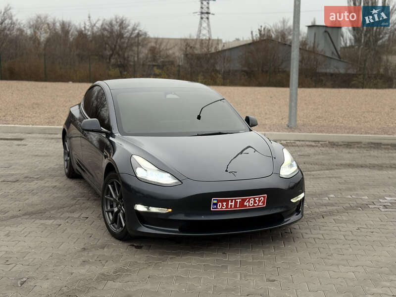 Седан Tesla Model 3 2022 в Кривому Розі фото Седан Tesla Model 3 2022 в Кривому Розі