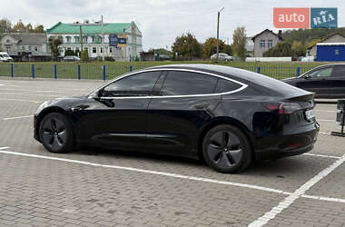 Седан Tesla Model 3 2019 в Нововолынске