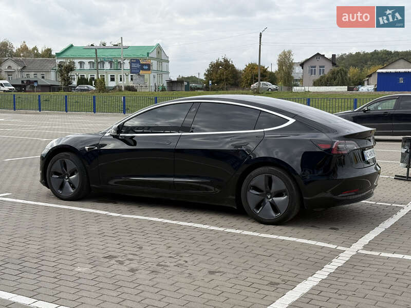 Седан Tesla Model 3 2019 в Нововолинську