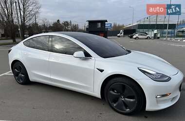 Седан Tesla Model 3 2020 в Киеве
