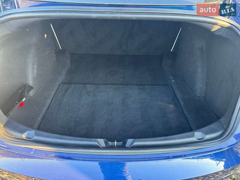 Седан Tesla Model 3 2018 в Луцьку