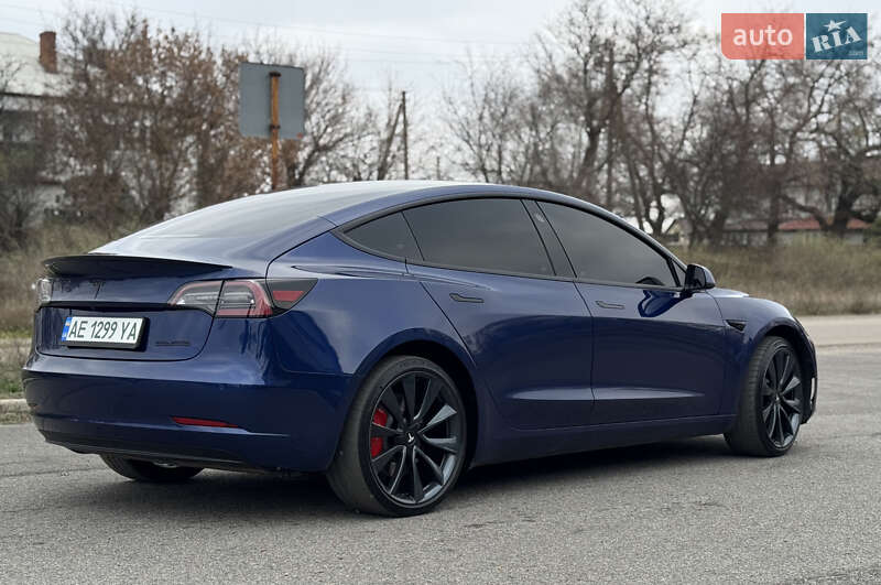 Седан Tesla Model 3 2020 в Днепре