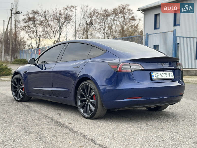 Седан Tesla Model 3 2020 в Днепре