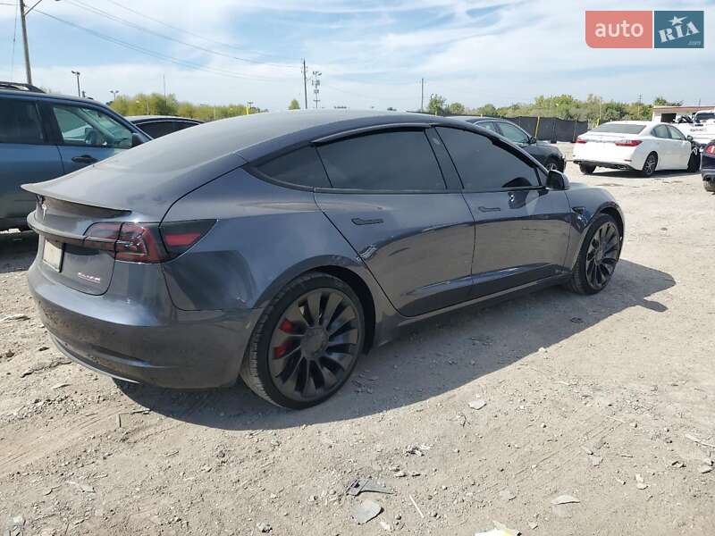 Седан Tesla Model 3 2023 в Дніпрі
