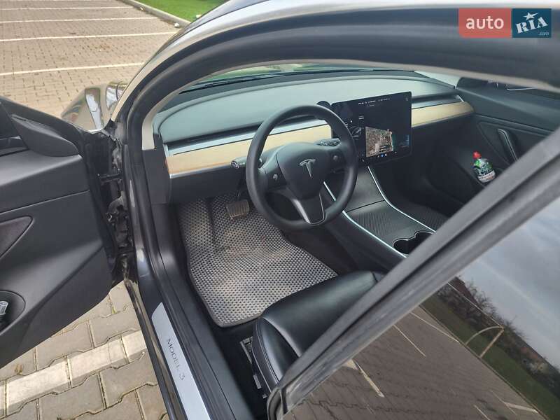 Седан Tesla Model 3 2018 в Одесі фото 13 Седан Tesla Model 3 2018 в Одесі