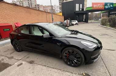 Седан Tesla Model 3 2023 в Одессе