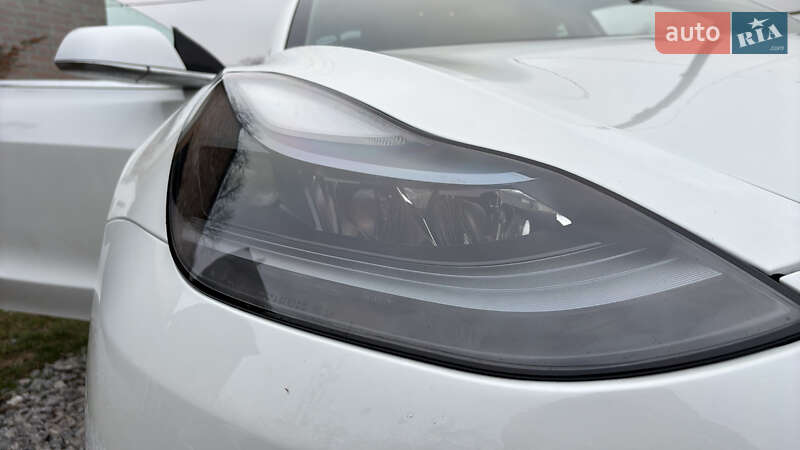 Седан Tesla Model 3 2019 в Полтаві