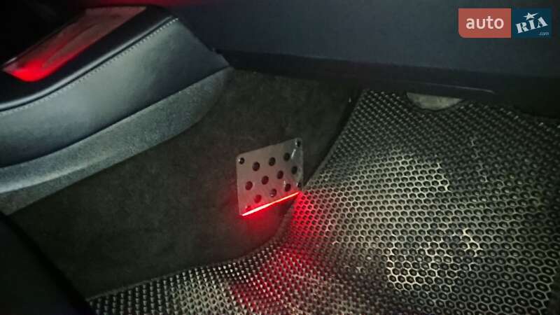 Седан Tesla Model 3 2022 в Івано-Франківську