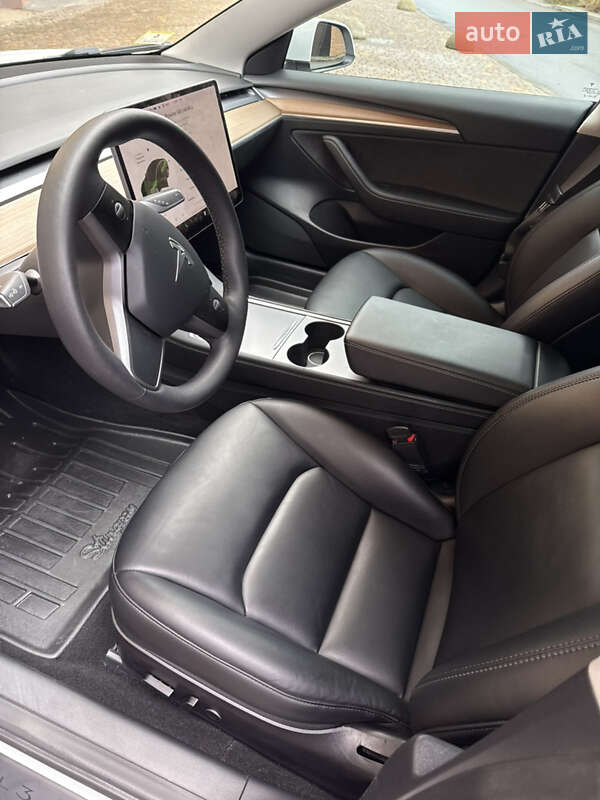 Седан Tesla Model 3 2021 в Ужгороде фото 13 Седан Tesla Model 3 2021 в Ужгороде