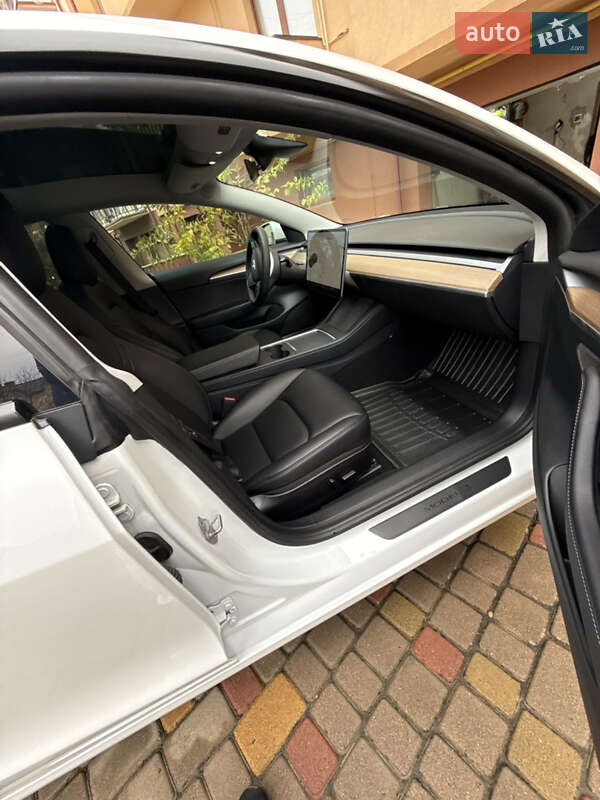 Седан Tesla Model 3 2021 в Ужгороде фото 18 Седан Tesla Model 3 2021 в Ужгороде