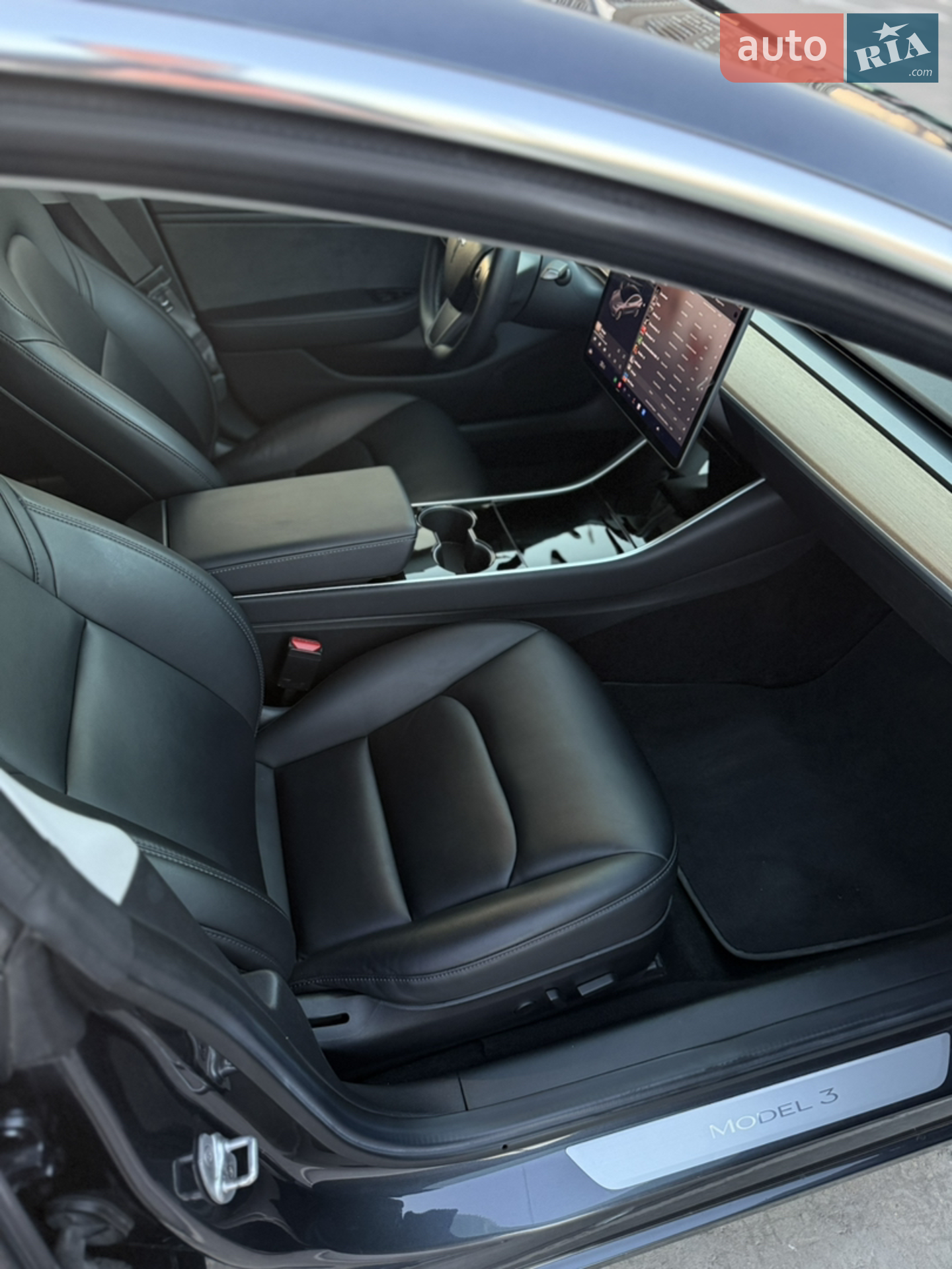 2018 Tesla Model 3 - мініатюра 10