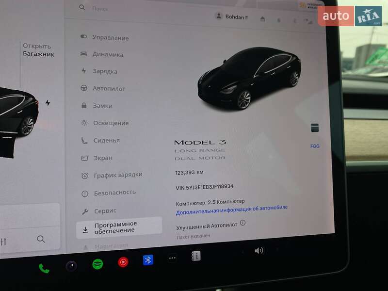 Седан Tesla Model 3 2018 в Львові
