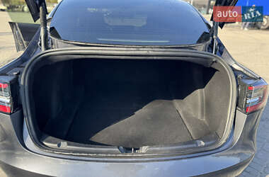 Седан Tesla Model 3 2021 в Львові