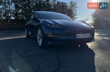 Седан Tesla Model 3 2022 в Ужгороді