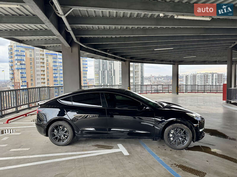 Седан Tesla Model 3 2021 в Харькове